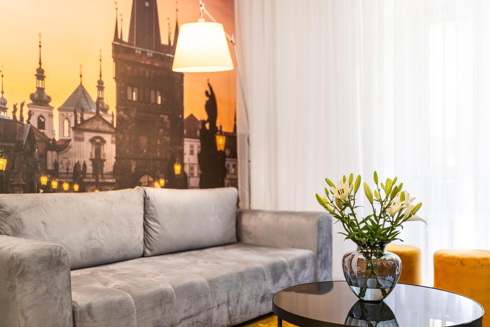 A1 Royal Plaza Hotel Praha Bagian luar foto